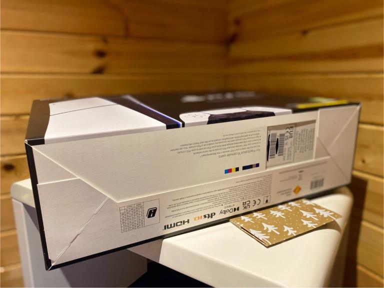 PlayStation 5 Digital Edition (Model Group – Slim) 825GB - White / Black