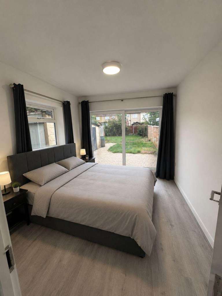Double furnished room in Hayes