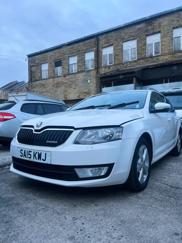 MK3 SKODA OCTAVIA BREAKING WHITE 