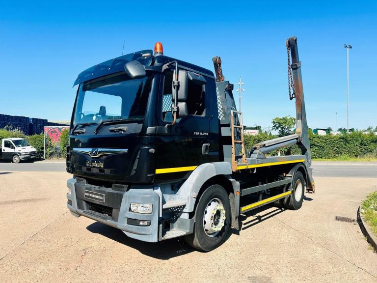 MAN TGM 18.250 2018 (18) EURO 6, DAY CAB, 18 TON SKIP LOADER