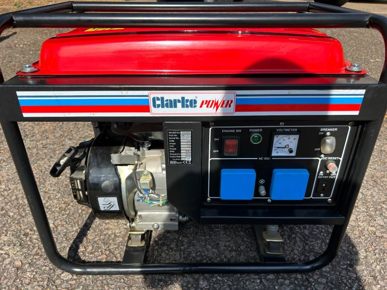 ⚡ Clarke Power FG3005 Portable Petrol Generator – 2.8kVA - Used only Twice⚡