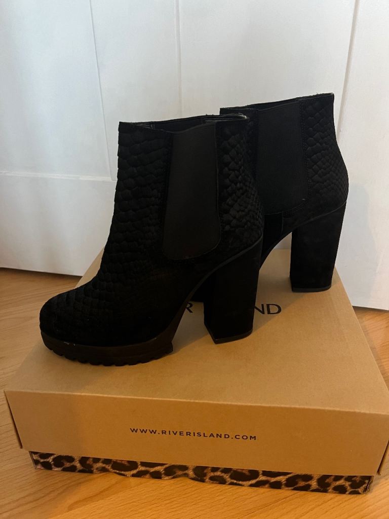River island boots in box size 5