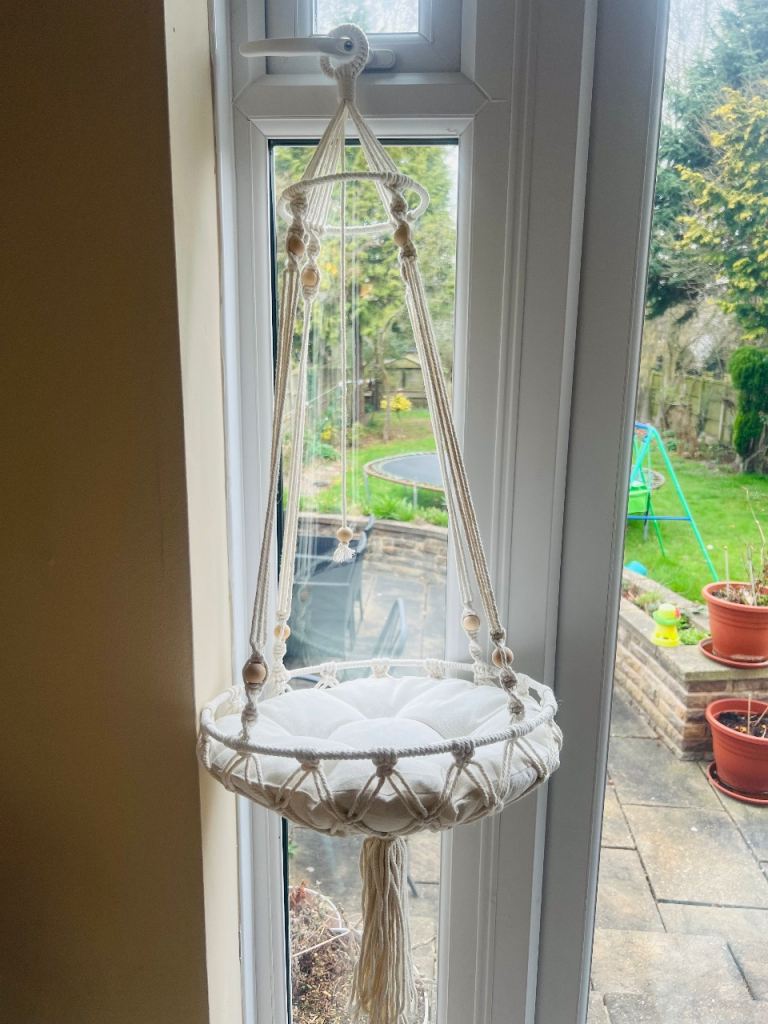 🐾 Brand New Handwoven Hanging Cat Hammock – Stylish & Cosy 🐾