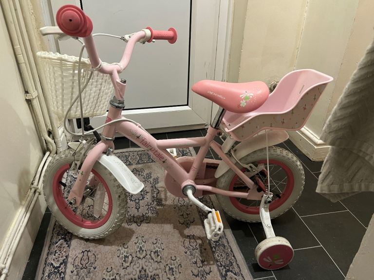 Pink Kids Bike with Stabilisers and Basket – Good Condition