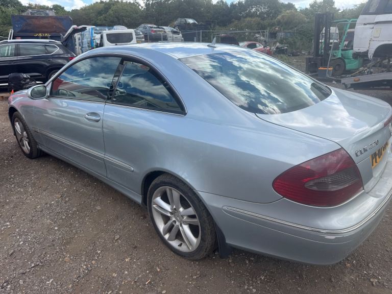 Mercedes clk 220 cdi 2007 silver BREAKING FOR PARTS 