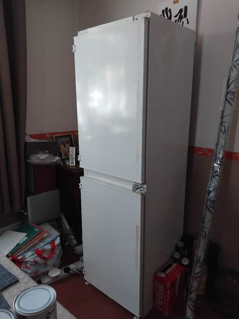 Integrated Fridge/Freezer 50/50
