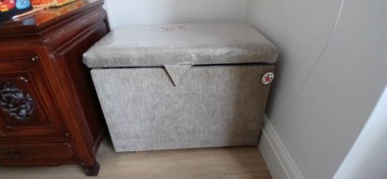Lovely clean ottoman velvet grey storage sitting box ideal for toys blankets etc