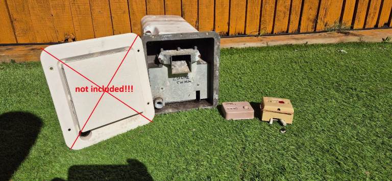 CARVER CASCADE 2 gas and electric water heater for camper caravan motorhome boat.