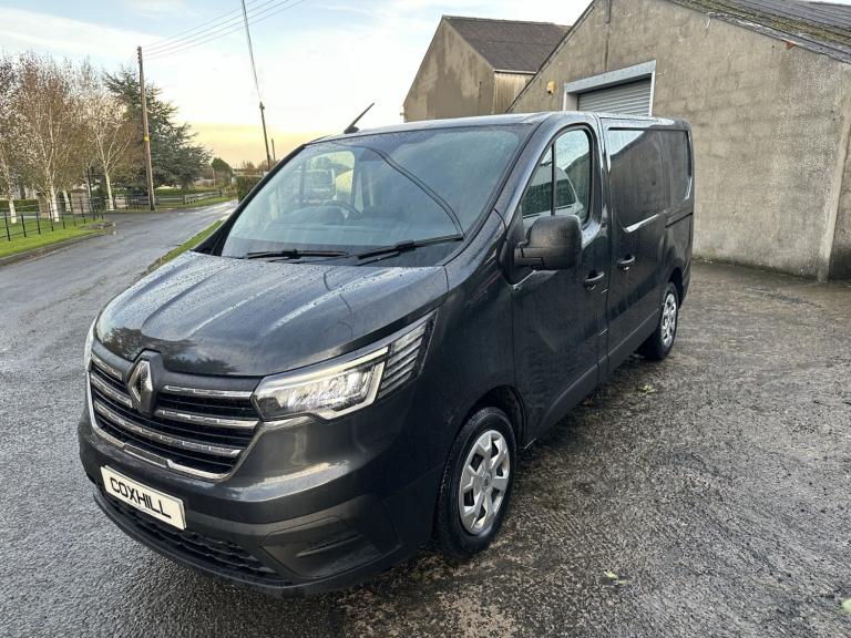 RENAULT TRAFIC 2.0 SL28 Blue dCi 130 Business+ Panel Van MY22 2022