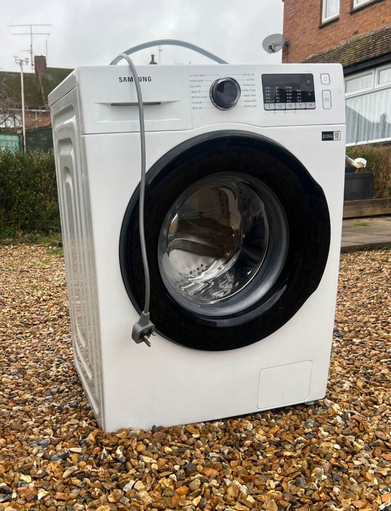 ✨ Reliable 8KG Washing Machine – Clean, Powerful & Ready to Use – £130 ✨