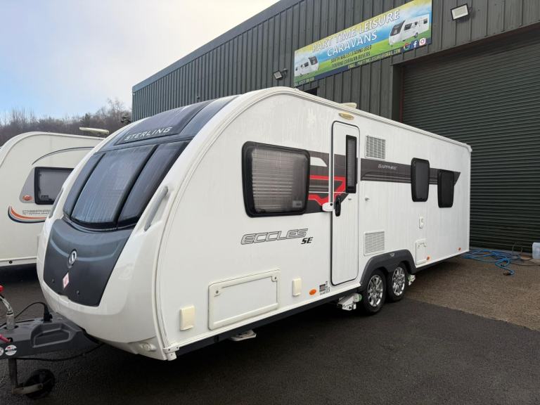 2015 STERLING ECCLES SE SAPPHIRE - 4 BERTH CARAVAN 