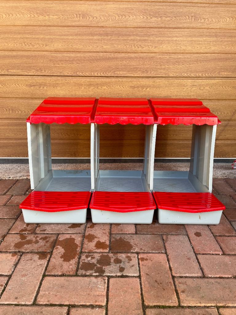 3 Chicken nesting boxes with egg traps