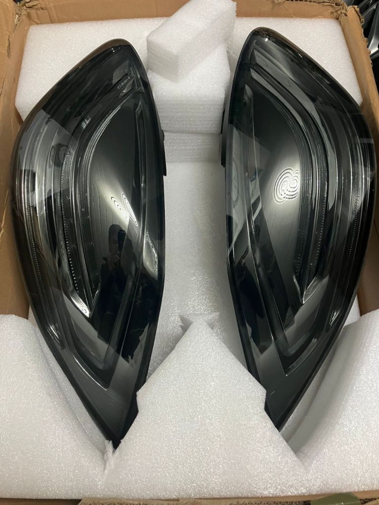 Upgrade Smoke Black LED Taillight Set For Porsche Panamera