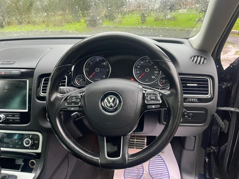 2014 Volkswagen Touareg 3.0 TDI V6 BlueMotion Tech R-Line Tiptronic 4WD Euro 5 (s/s) 5dr ESTATE D...