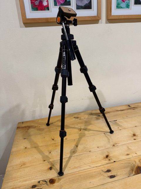 SLIK Compact TRipod