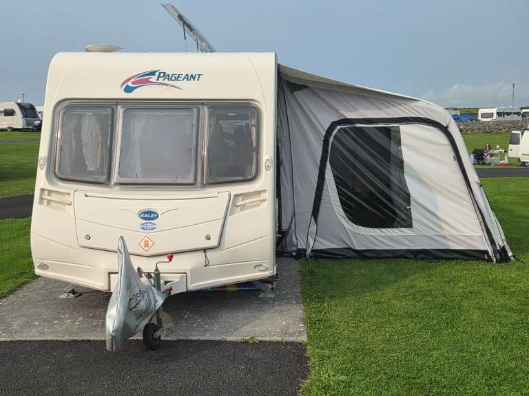 Bailey Pageant Provence 5 berth caravan  with awning 