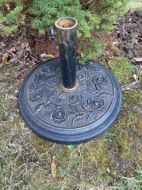 Black Metal Parasol Base – Rose Design, Sturdy