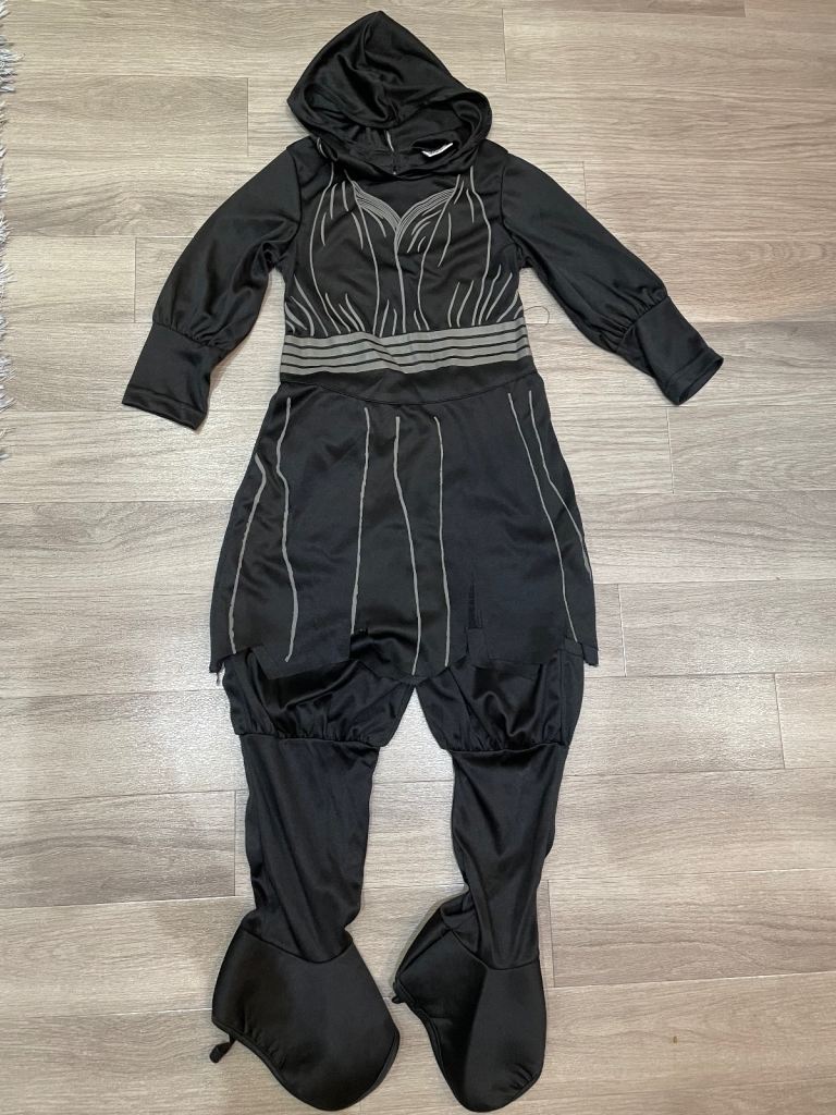 Kids/boys/girls Halloween/fancy dress Darth Vader Star Wars costume. Aged 5-6