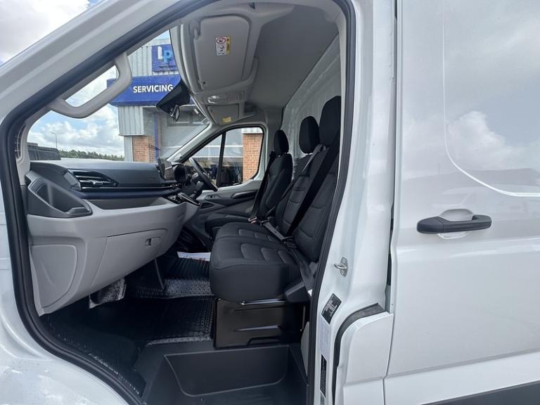 2025 Maxus Deliver 9 D20 LUX Panel Van Diesel Manual