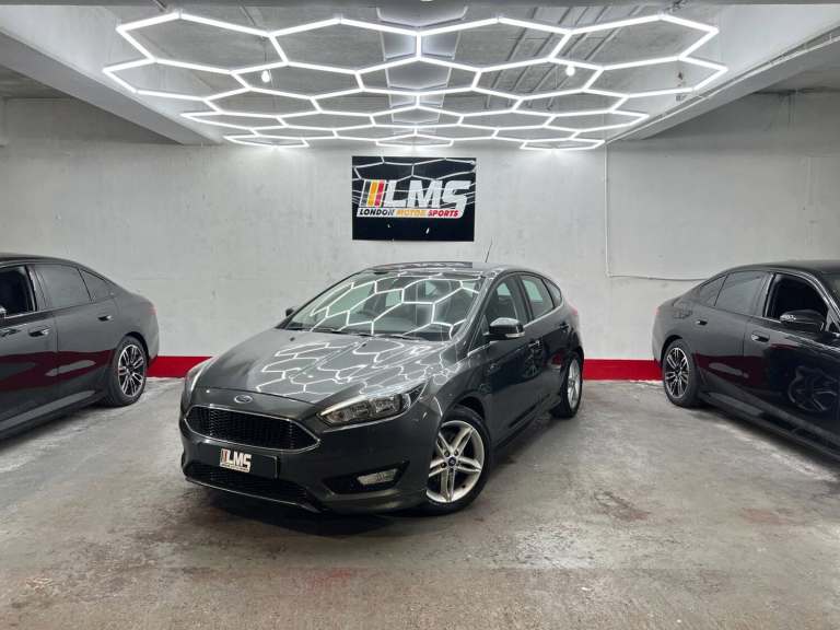 2015 Ford Focus 10 EcoBoost 125 Zetec S 5dr HATCHBACK Petrol Manual
