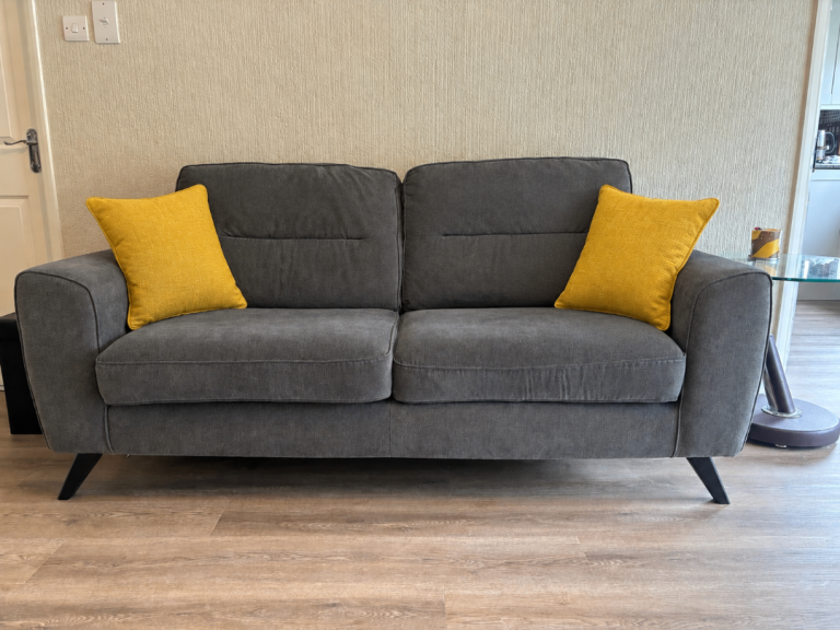 2 seater grey sofa (SOLD PENDING COLLECTION)
