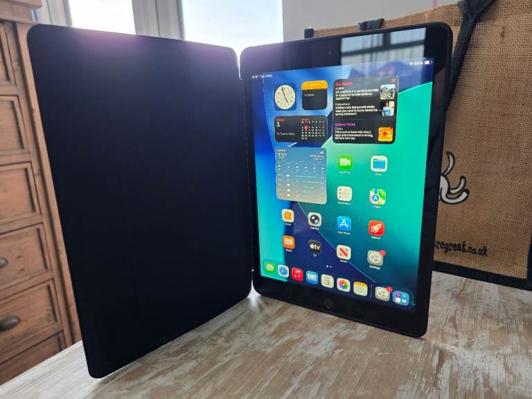 Apple iPad 8th Generation  Latest software