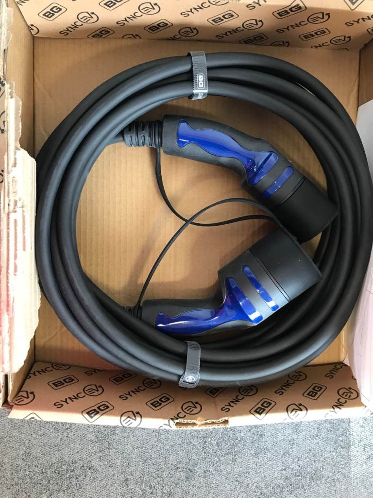 3 Double Rolec chargers plus extra cable