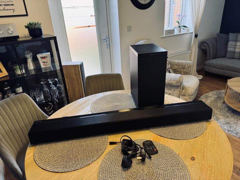 🔊 High-Quality Panasonic SC-HTB700 Soundbar + Wireless Subwoofer – Dolby Atmos & DTS:X | 376 W RMS
