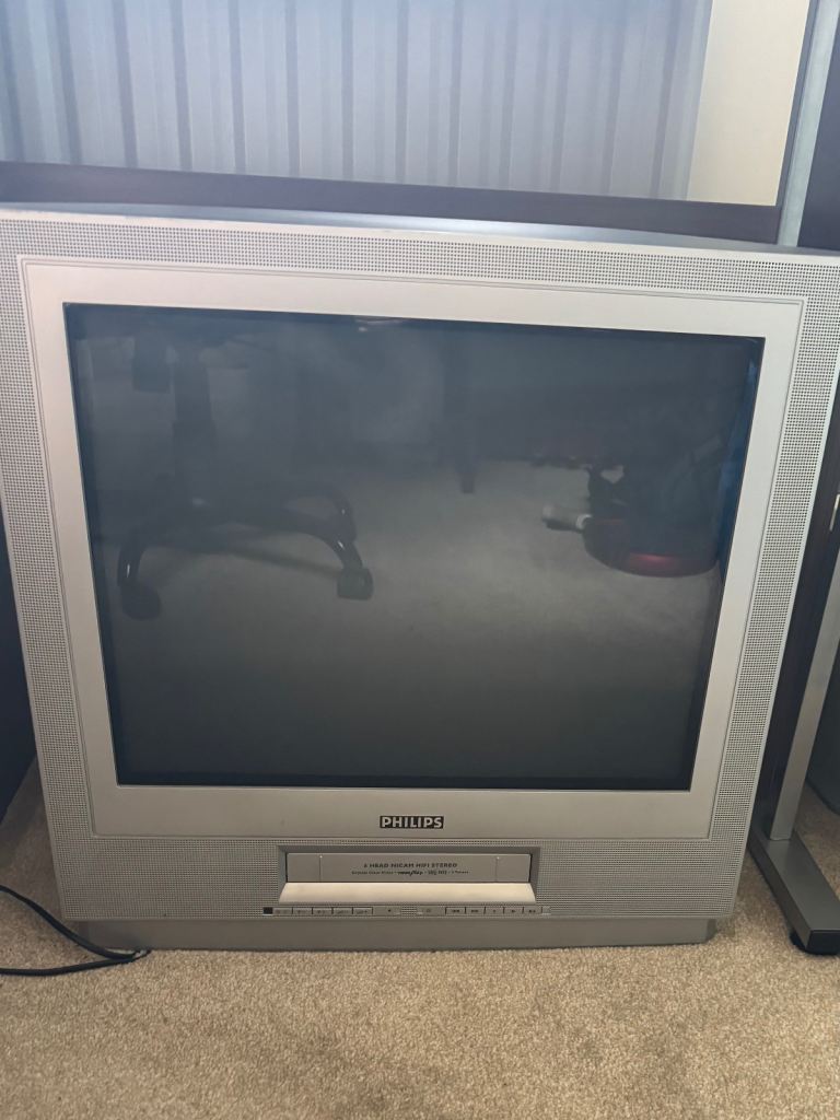 RARE: Vintage Philips flat screen tv with built in VCR