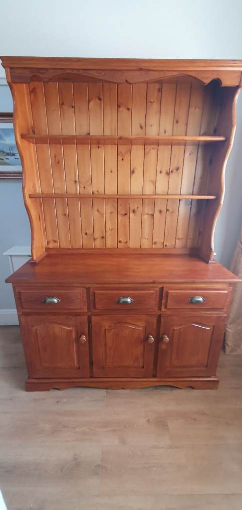 WELSH DRESSER SIDEBOARD DISPLAY CUPBOARD