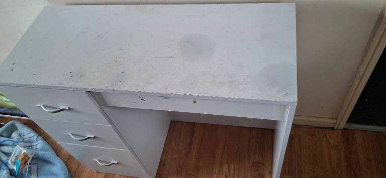 Free Desk