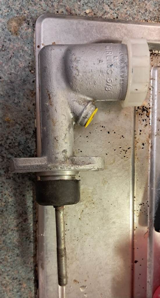 Girling 5/8ths master cylinder for brakes or clutch