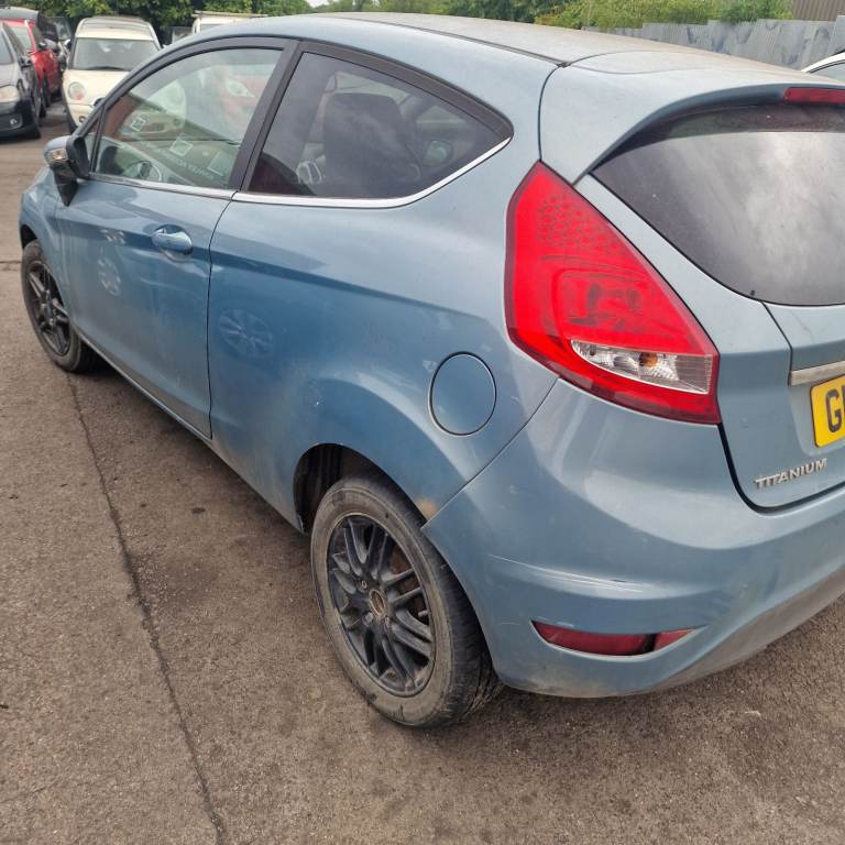 Breaking spare parts Ford fiesta mk7 titanium 