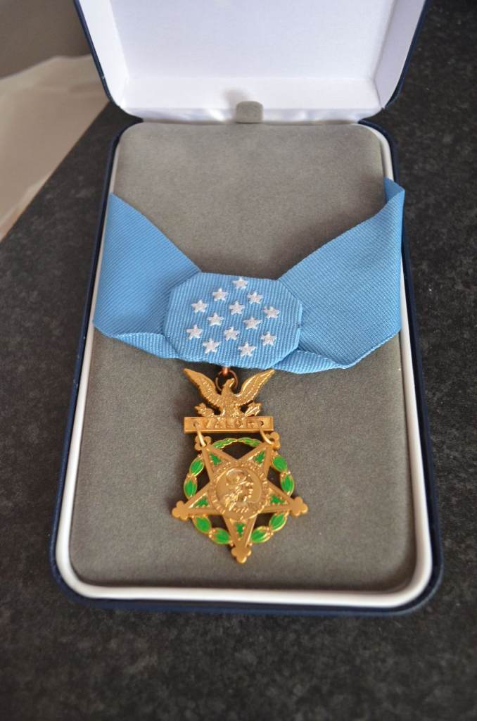 US ARMY  MEDAL OF HONOR POUCH CASE VIETNAM WAR ERA