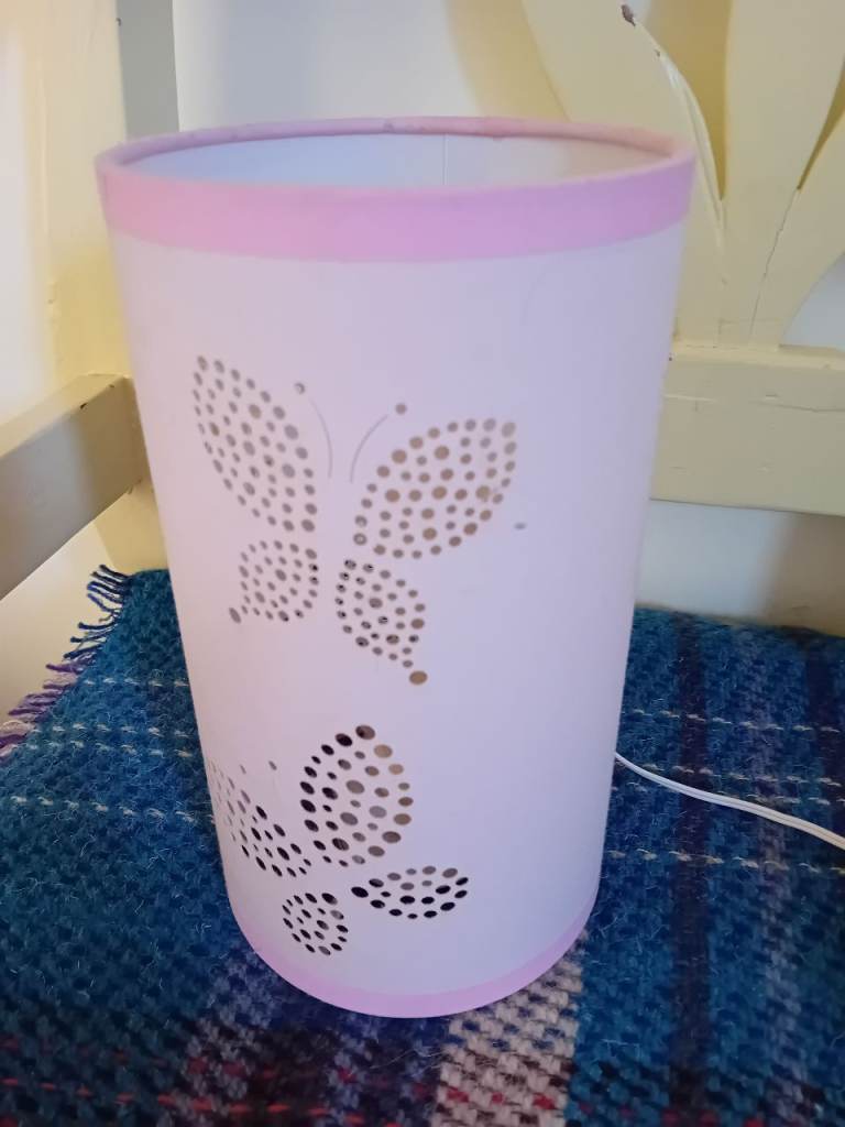 Kids pink buttefly lamp