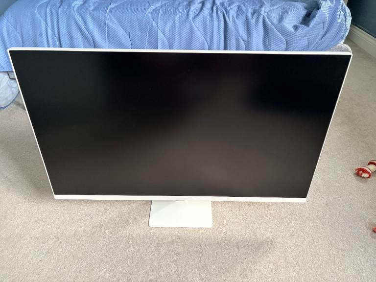 Samsung ViewFinity S70D 32-inch 4K HDR Monitor