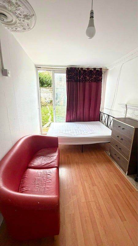 🏠 Lovely Room with Garden | Close to Canary Wharf | Bills Included (E14 0HE) | 1 Room Available 🤍