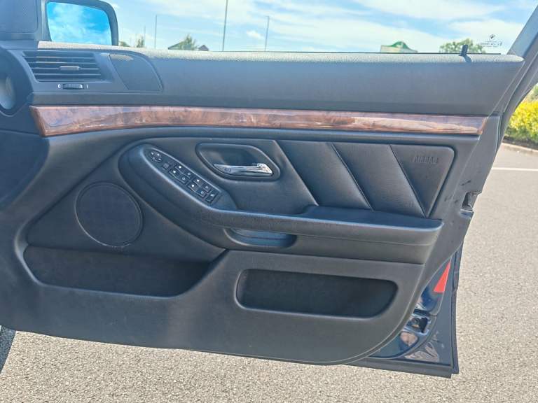 BMW, E39 525 TDS 2.5 DIESEL AUTO 1998 - FULL SERVICE HISTORY!