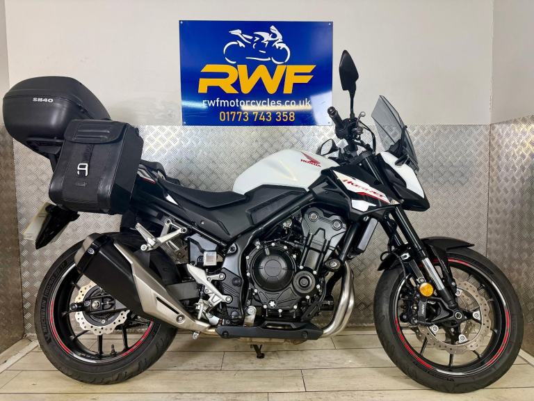 HONDA CB 500 HORNET, 2025, ONLY 1 OWNER & 1,558 MILES, LOTS OF EXTRAS