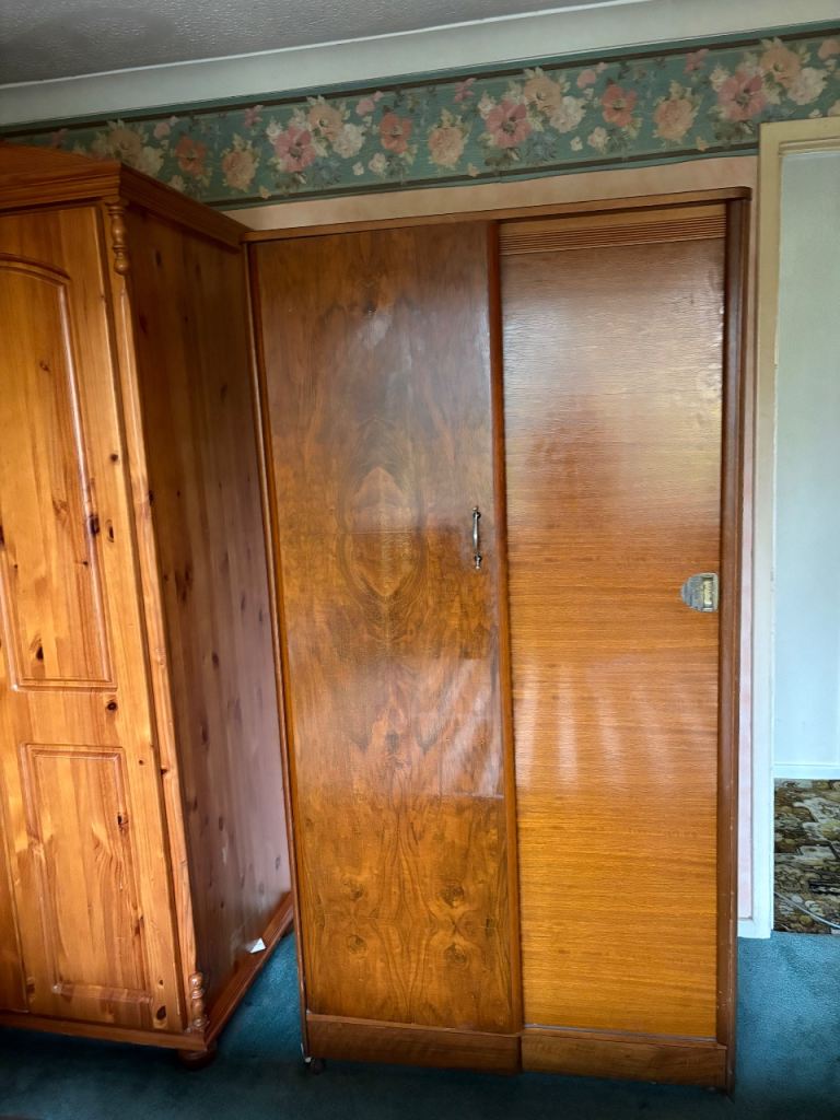 Wardrobe  Austinsuite 