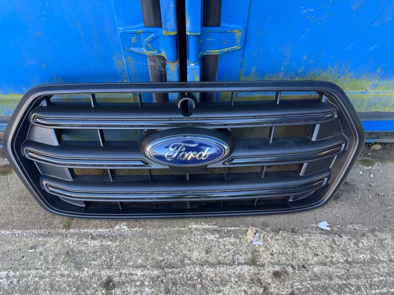 Ford transit grill good condition  