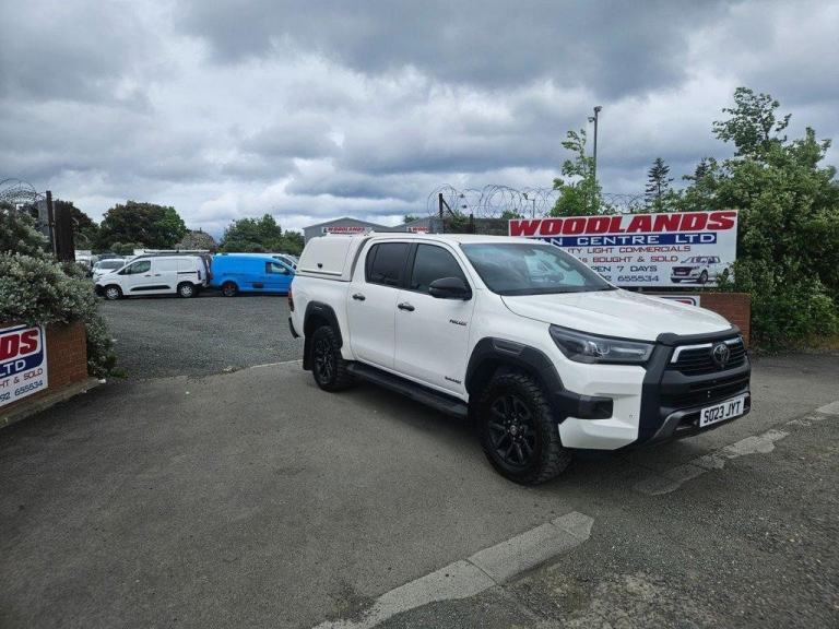 2023 ON 23 PLATE TOYOTA HILUX INVINCIBLE X D-4D 4X4 D-CAB 2.8 TD ULEZ FREE ZONE
