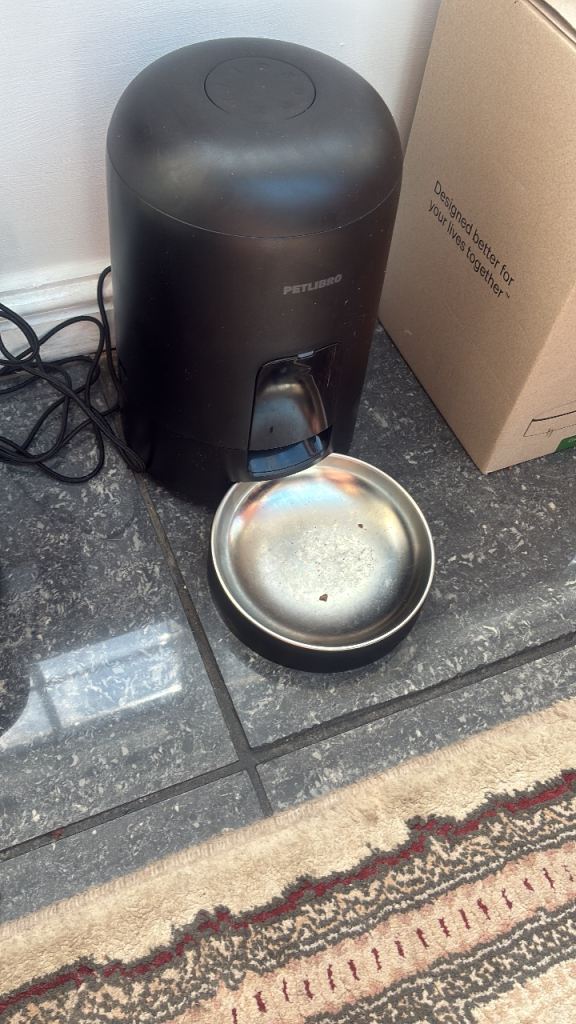 Petlibro Automatic pet feeder 