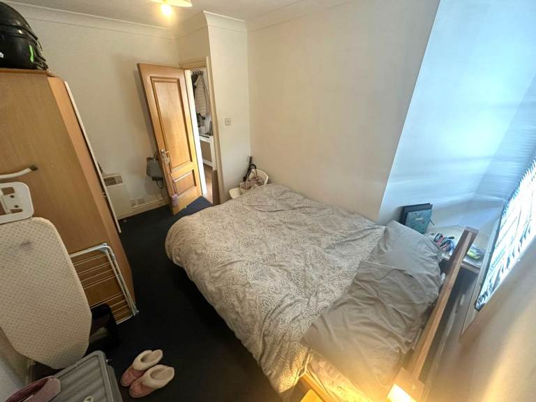 1 bed flat - Ocean Village - Water rates INC - Available 3rd July 
