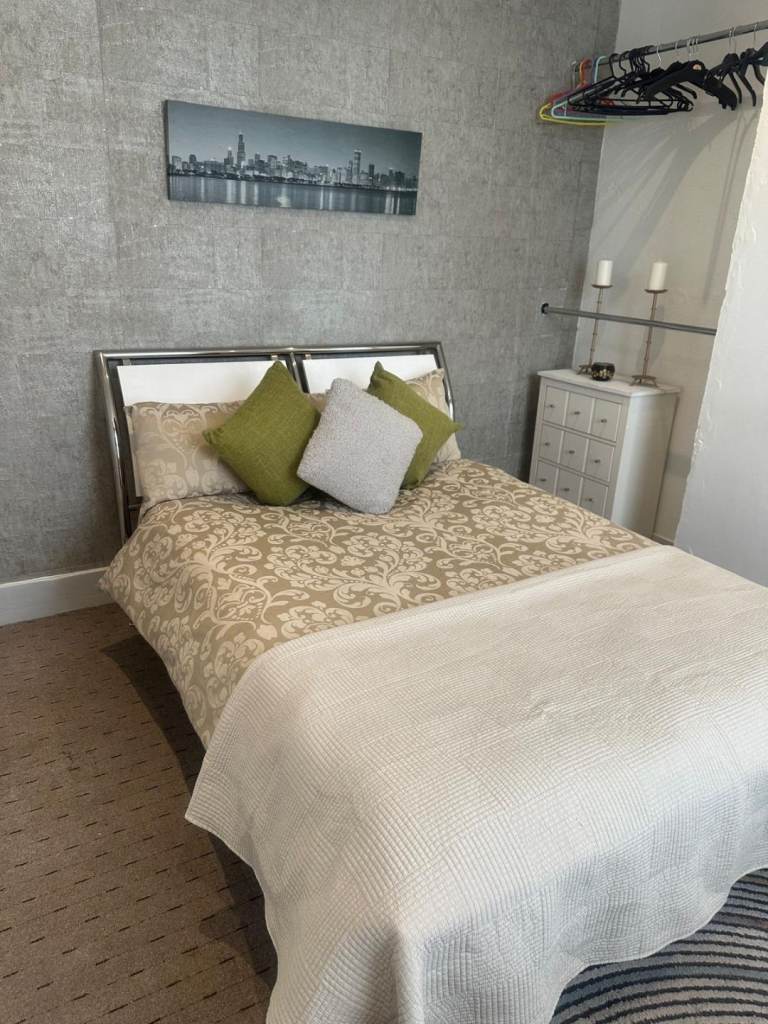 Double room close the station 