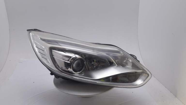 Ford Focus Headlamp Headlight O/S 2011-2014 5 Door Hatchback Rh 1856838