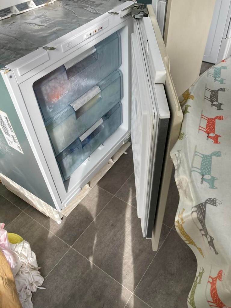 Bosch under counter fitted freezer