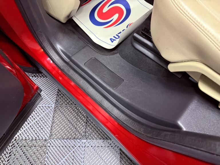 2015 Land Rover Discovery Sport 2.0 TD4 HSE Auto 4WD Euro 6 (s/s) 5dr ESTATE Diesel Automatic