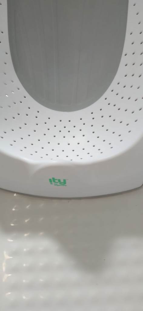 Baby chair for the bath