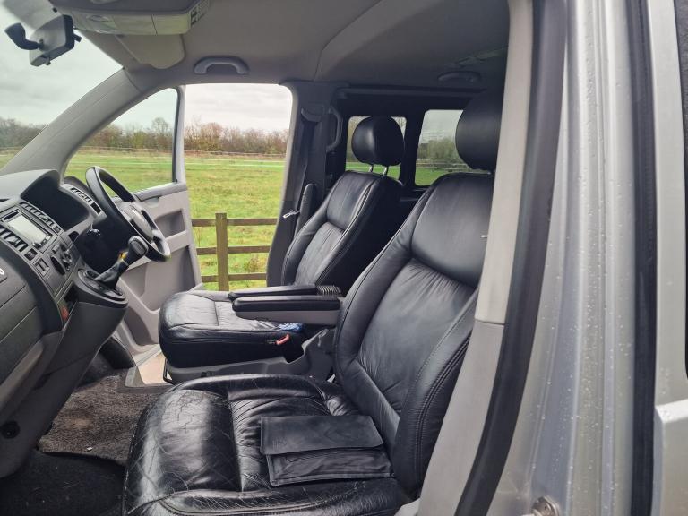2009 VW Volkswagen Transporter Automatic Silver LWB 6 Seat Minibus  Spares